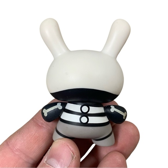 Kidrobot Dunny Series 4 MAD Big Money Chain Figure - Picture 3 of 7